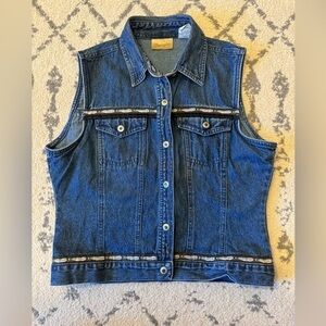Wrangler Women’s Western Cowgirl Snap Front Denim Vest Feather Ribbon Size M